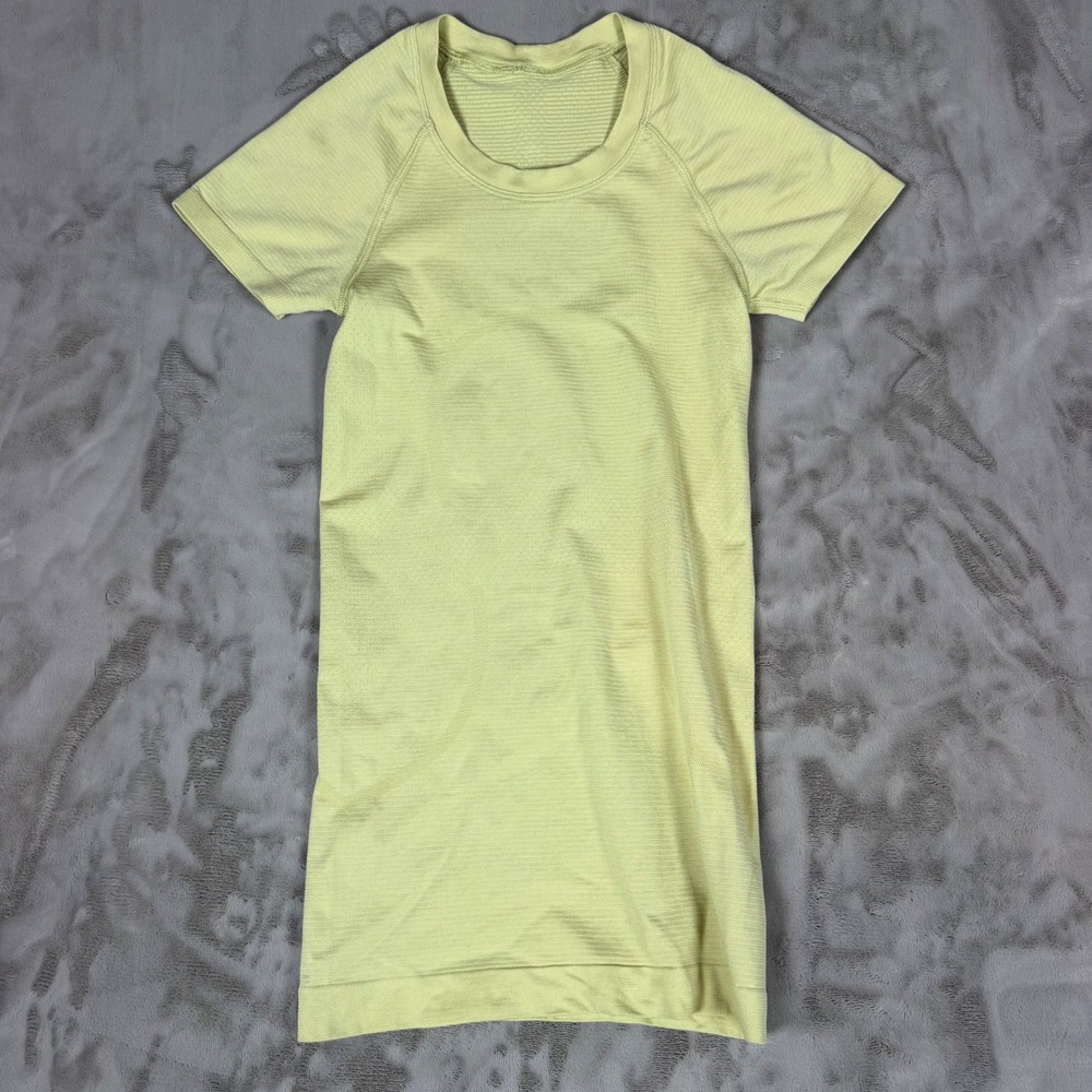 Lululemon Swiftly Tech Short Sleeve Crewneck Shirt Lime Green Citron Size 0